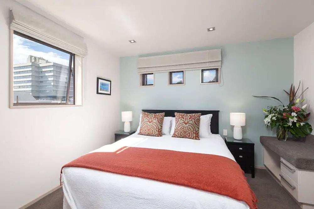 Palazzo Motor Lodge Нелсън Екстериор снимка A bedroom