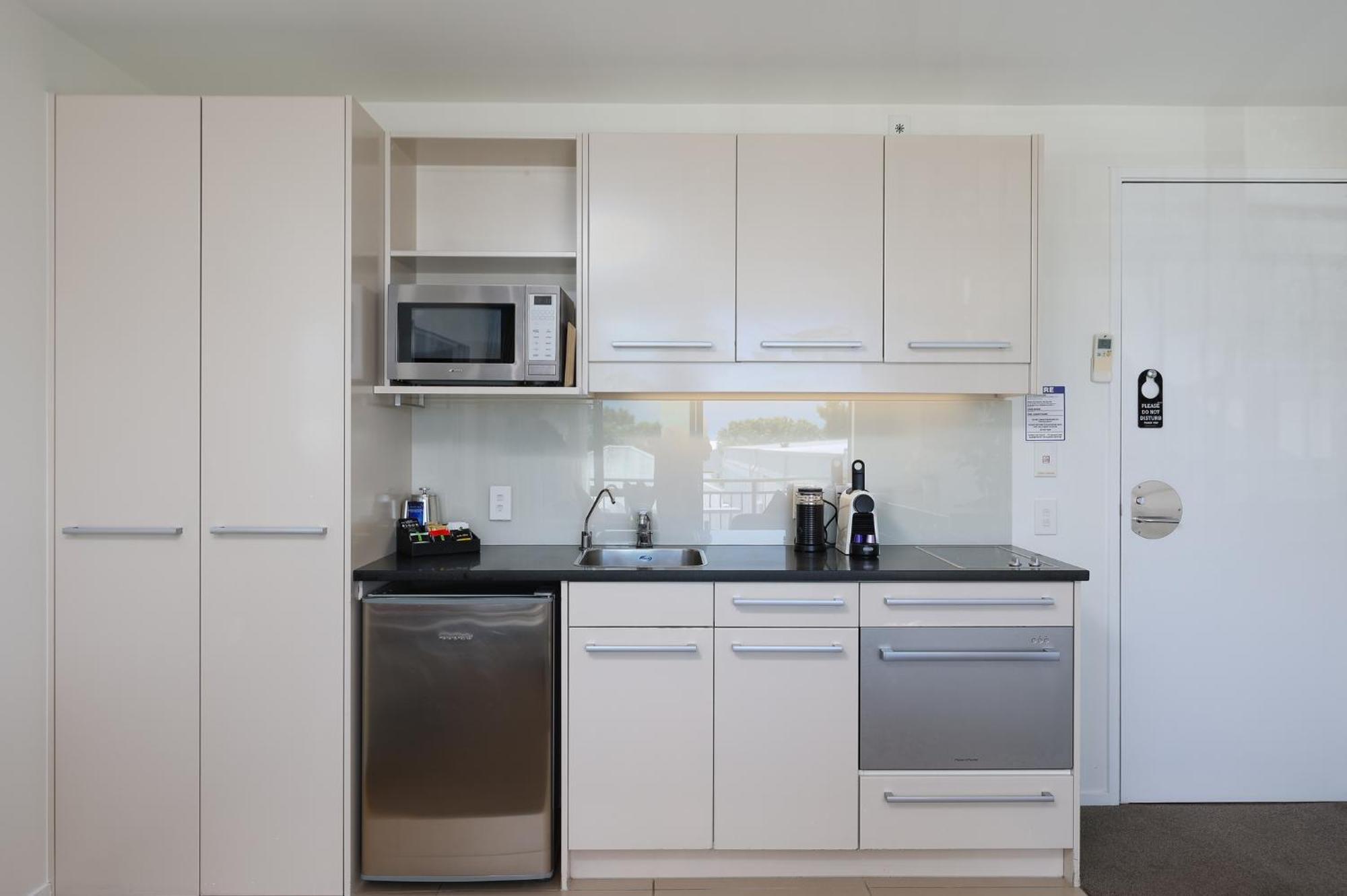 Palazzo Motor Lodge Нелсън Екстериор снимка A kitchen in a hotel